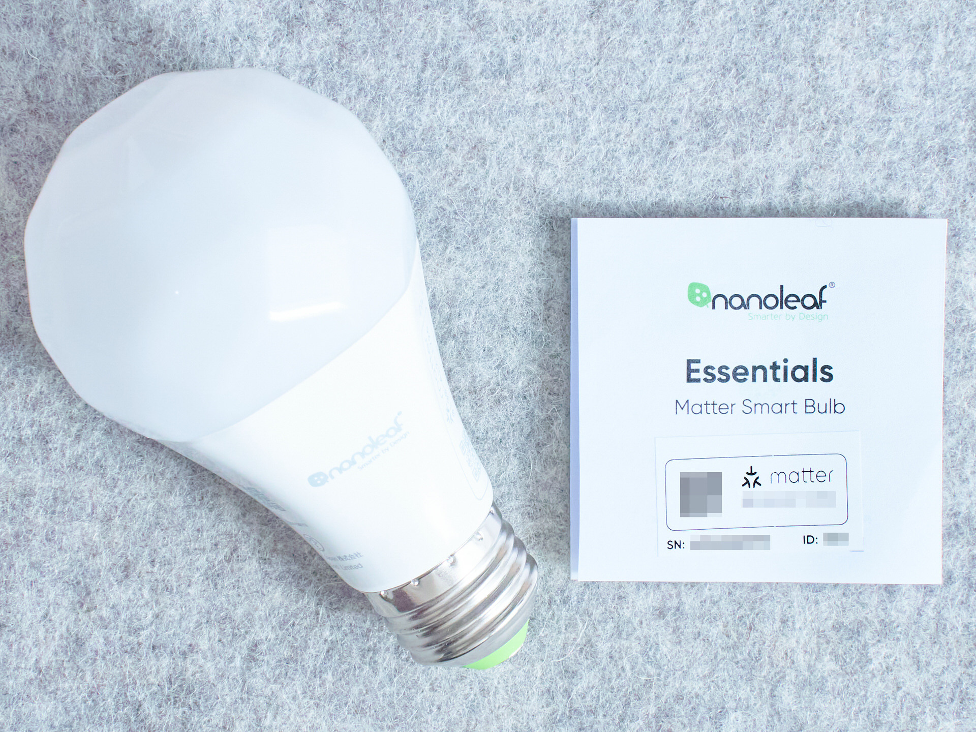 Nanoleaf Essentials Bulb 内容物