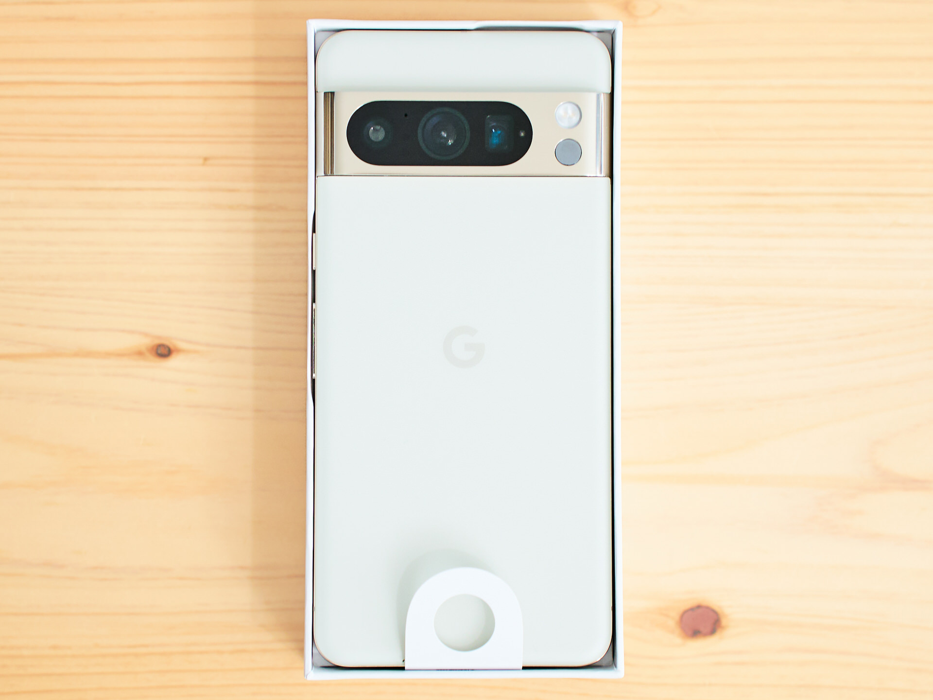 Pixel 8 Pro ボックス開いたら