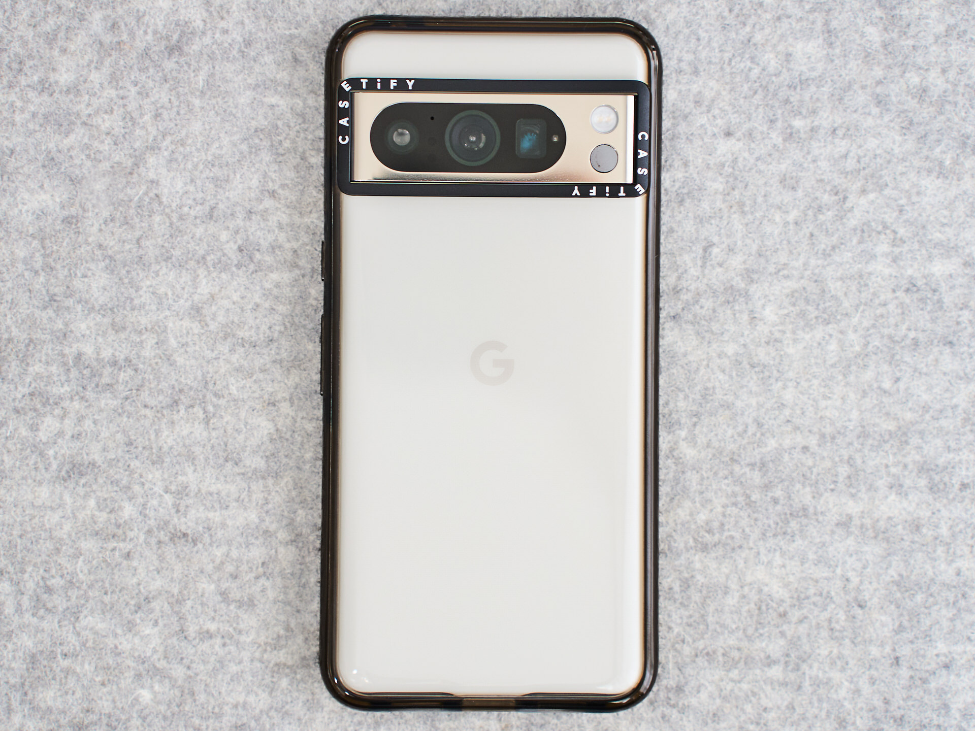 Pixel 8 Pro CASETiFY インパクトケース装着